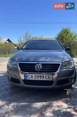 Седан Volkswagen Passat 2007 в Києві