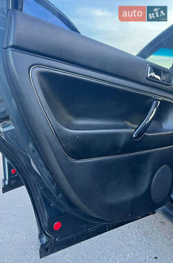 Универсал Volkswagen Passat 2003 в 