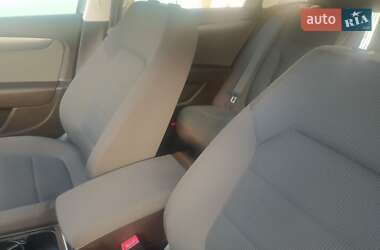 Універсал Volkswagen Passat 2012 в 