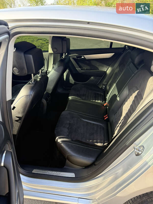 Седан Volkswagen Passat 2013 в Ирпене