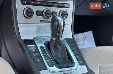 Універсал Volkswagen Passat 2012 в 