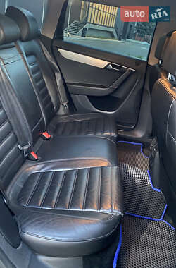 Универсал Volkswagen Passat 2012 в 