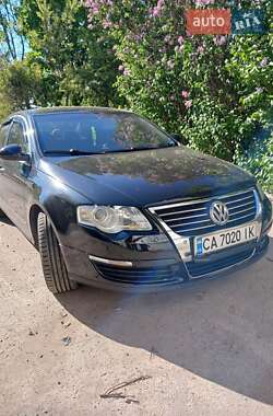 Седан Volkswagen Passat 2007 в Каневе