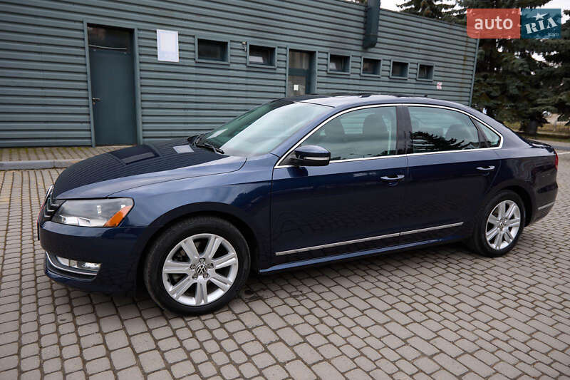 Седан Volkswagen Passat 2014 в Ивано-Франковске