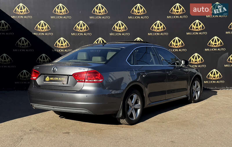 Седан Volkswagen Passat 2012 в Києві