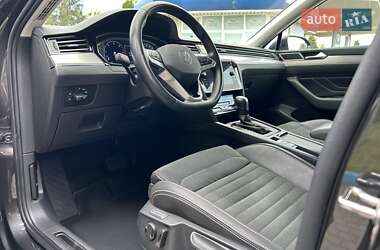 Седан Volkswagen Passat 2022 в 