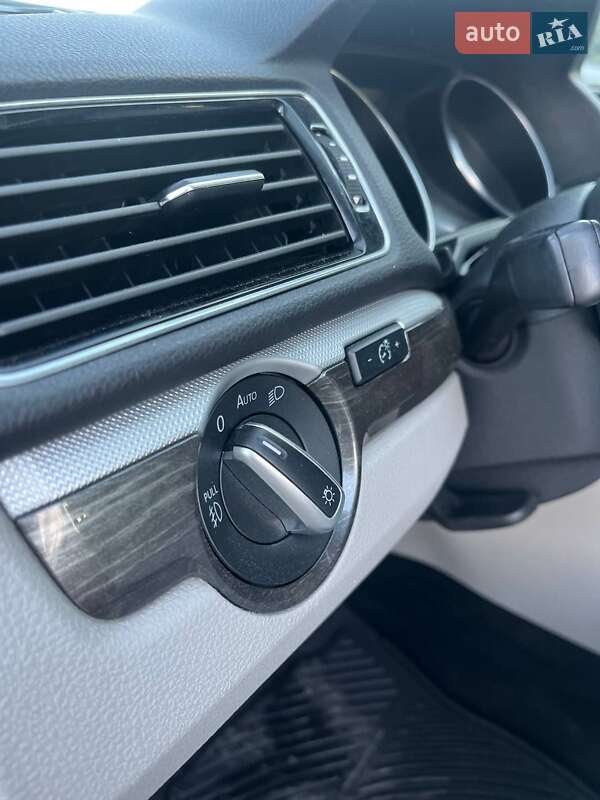 Седан Volkswagen Passat 2017 в Львові