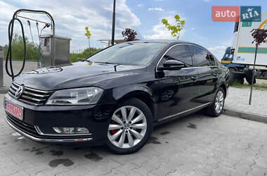 Седан Volkswagen Passat 2011 в Калуше