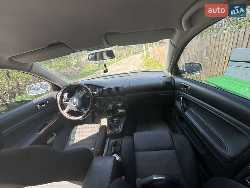 Седан Volkswagen Passat 2001 в Овруче