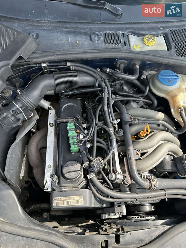 Седан Volkswagen Passat 2003 в Києві