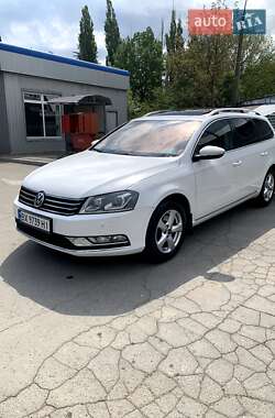 Универсал Volkswagen Passat 2011 в 