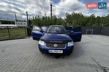 Седан Volkswagen Passat 2003 в 