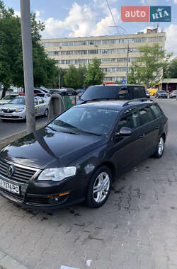 Універсал Volkswagen Passat 2009 в Києві