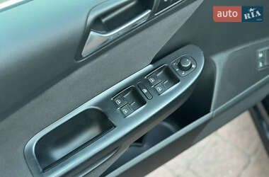 Універсал Volkswagen Passat 2009 в 