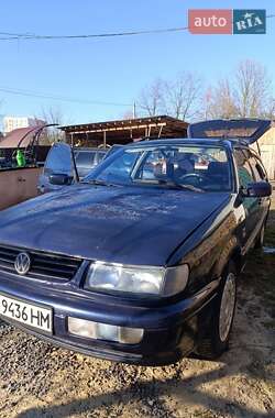 Універсал Volkswagen Passat 1996 в Любомлі