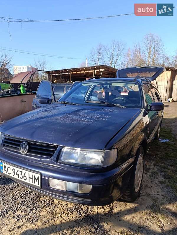 Универсал Volkswagen Passat 1996 в 