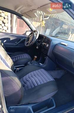 Универсал Volkswagen Passat 1996 в 