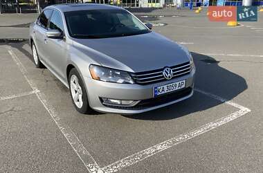 Седан Volkswagen Passat 2012 в Киеве