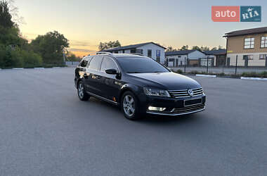 Универсал Volkswagen Passat 2012 в 