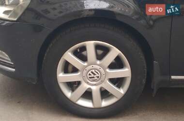 Универсал Volkswagen Passat 2013 в 