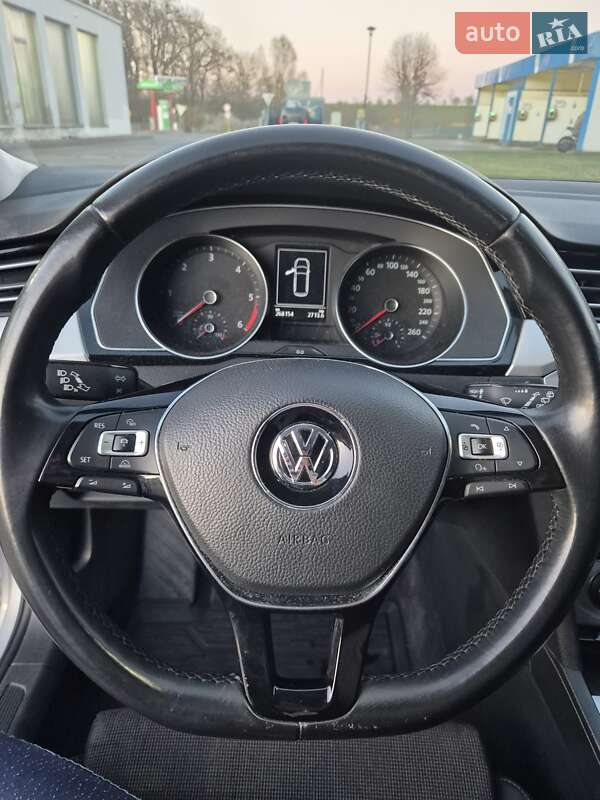 Универсал Volkswagen Passat 2014 в Мукачево