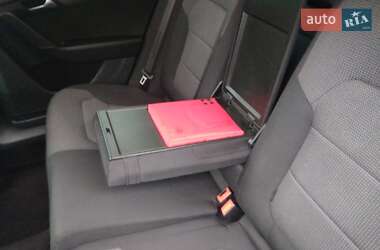 Универсал Volkswagen Passat 2013 в 