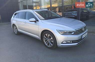 Универсал Volkswagen Passat 2017 в Харькове