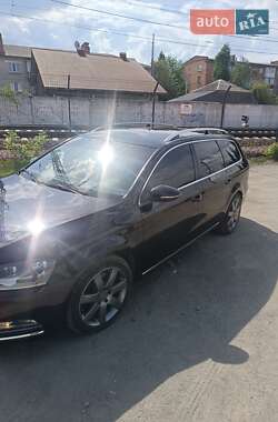 Універсал Volkswagen Passat 2012 в 