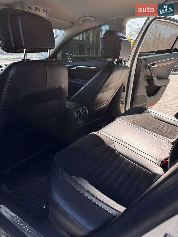 Седан Volkswagen Passat 2012 в Кропивницком