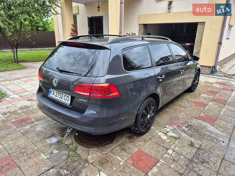 Універсал Volkswagen Passat 2011 в Києві