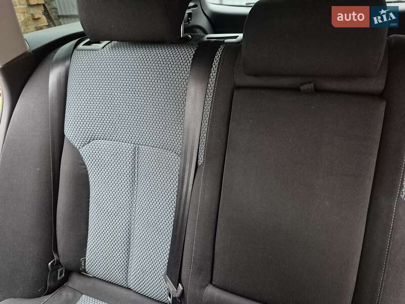 Універсал Volkswagen Passat 2011 в Києві