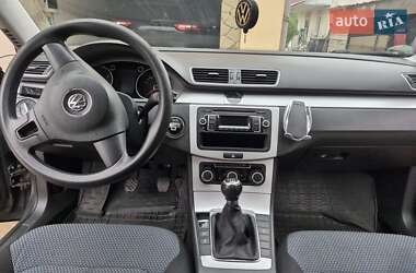 Універсал Volkswagen Passat 2011 в 