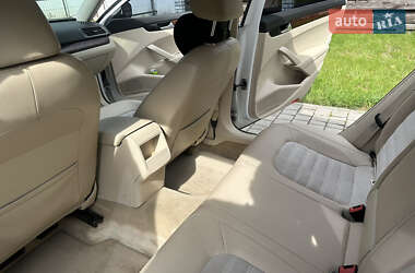 Седан Volkswagen Passat 2012 в 