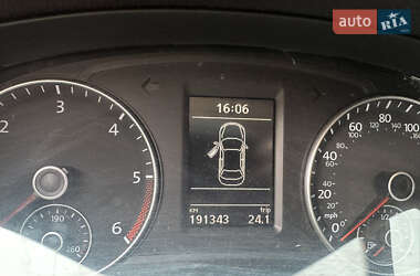 Седан Volkswagen Passat 2012 в 