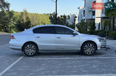 Седан Volkswagen Passat 2012 в 