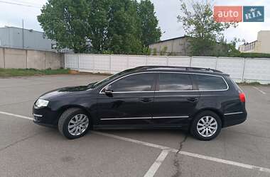 Универсал Volkswagen Passat 2008 в Киеве
