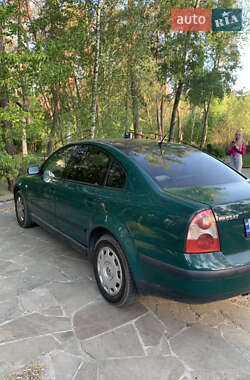 Седан Volkswagen Passat 2001 в 