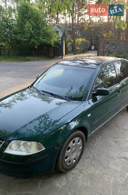 Седан Volkswagen Passat 2001 в 