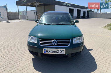 Седан Volkswagen Passat 2001 в 
