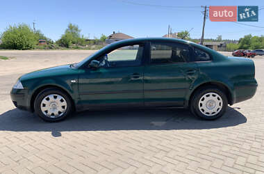 Седан Volkswagen Passat 2001 в 