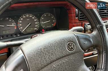 Седан Volkswagen Passat 1996 в 