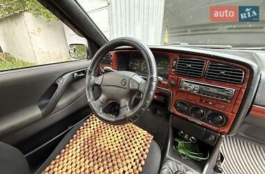Седан Volkswagen Passat 1996 в 