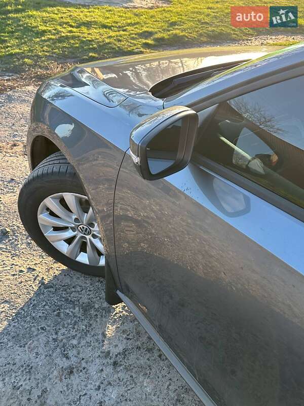 Седан Volkswagen Passat 2015 в Полтаве
