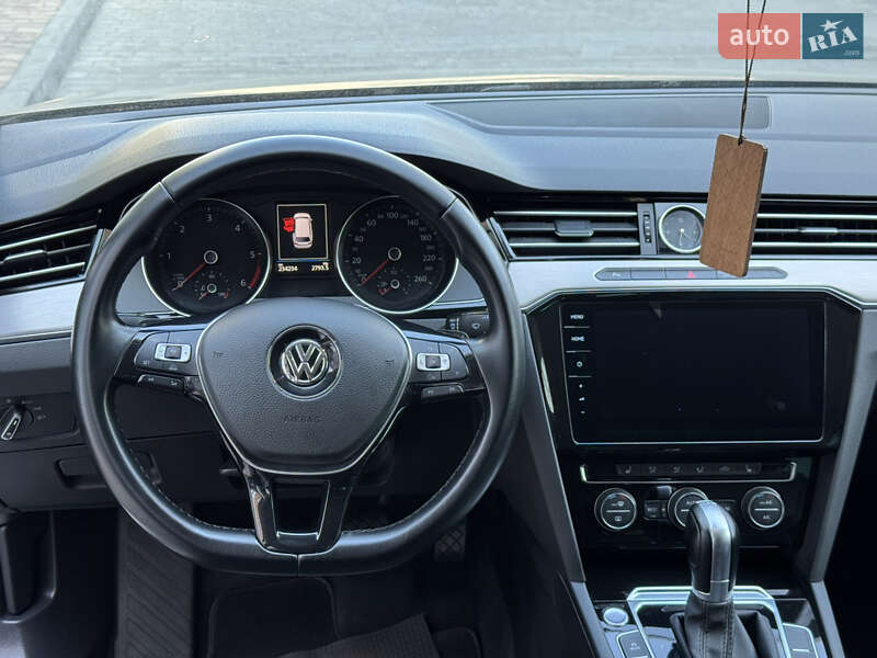 Універсал Volkswagen Passat 2019 в Вінниці