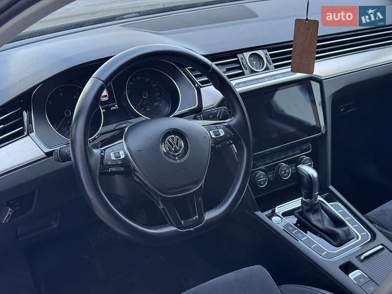 Універсал Volkswagen Passat 2019 в Вінниці