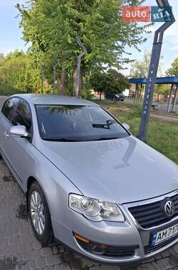 Седан Volkswagen Passat 2007 в Коростене