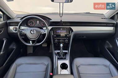 Седан Volkswagen Passat 2020 в 