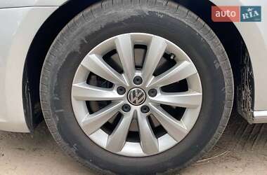 Седан Volkswagen Passat 2014 в 