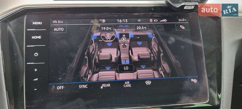 Универсал Volkswagen Passat 2018 в Киеве