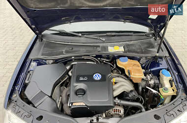 Седан Volkswagen Passat 2002 в 
